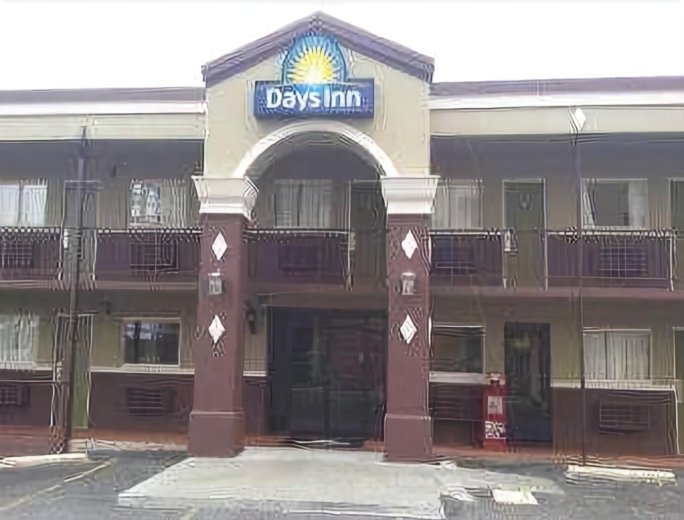 Days Inn By Wyndham Hot Springs Exterior foto